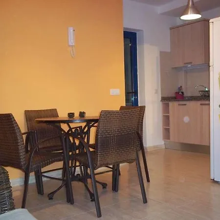 Apartment Homyliu Famara