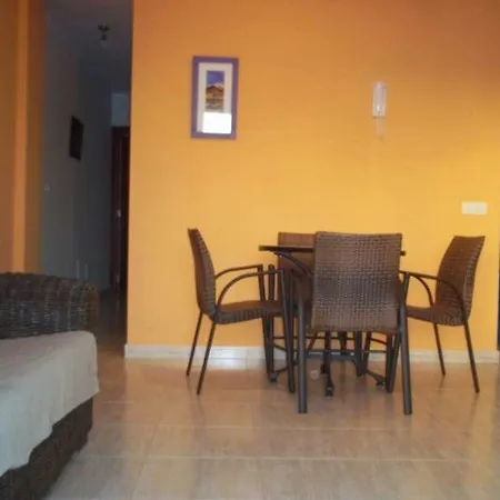 Homyliu Apartment *